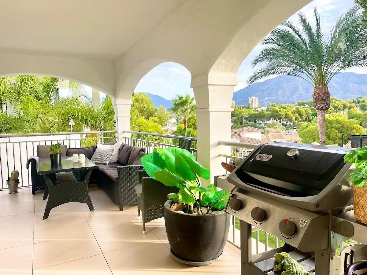 Villa Lovely Accommodation In The Best Location 10-12 Beds! Marbella