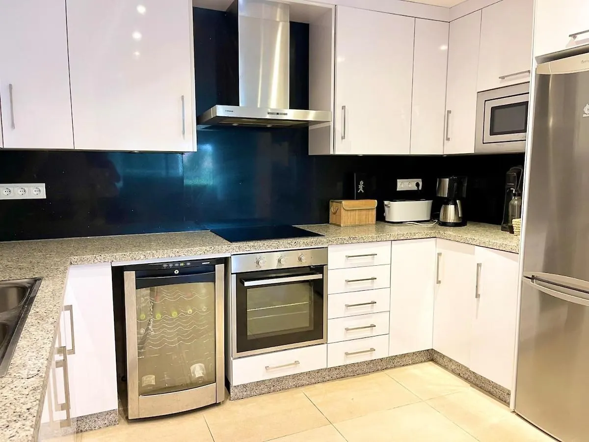 Lovely Accommodation In The Best Location 10-12 Beds! Marbella Spain