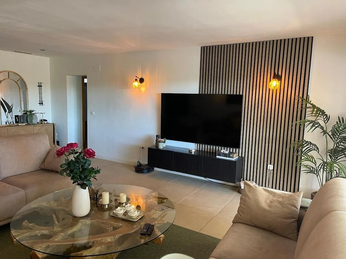 Villa Lovely Accommodation In The Best Location 10-12 Beds! Marbella