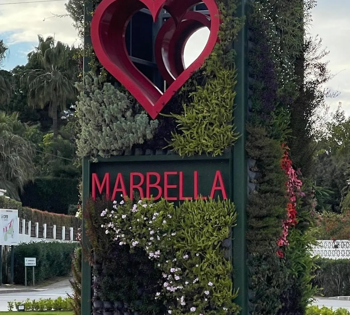 Lovely Accommodation In The Best Location 10-12 Beds! Marbella Spain