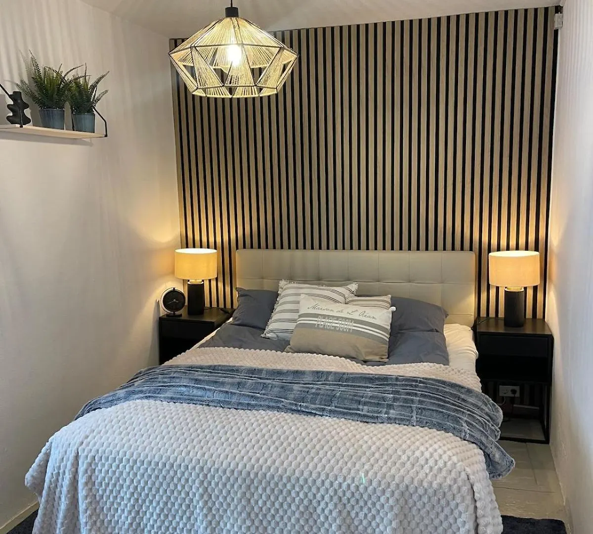 Lovely Accommodation In The Best Location 10-12 Beds! Marbella