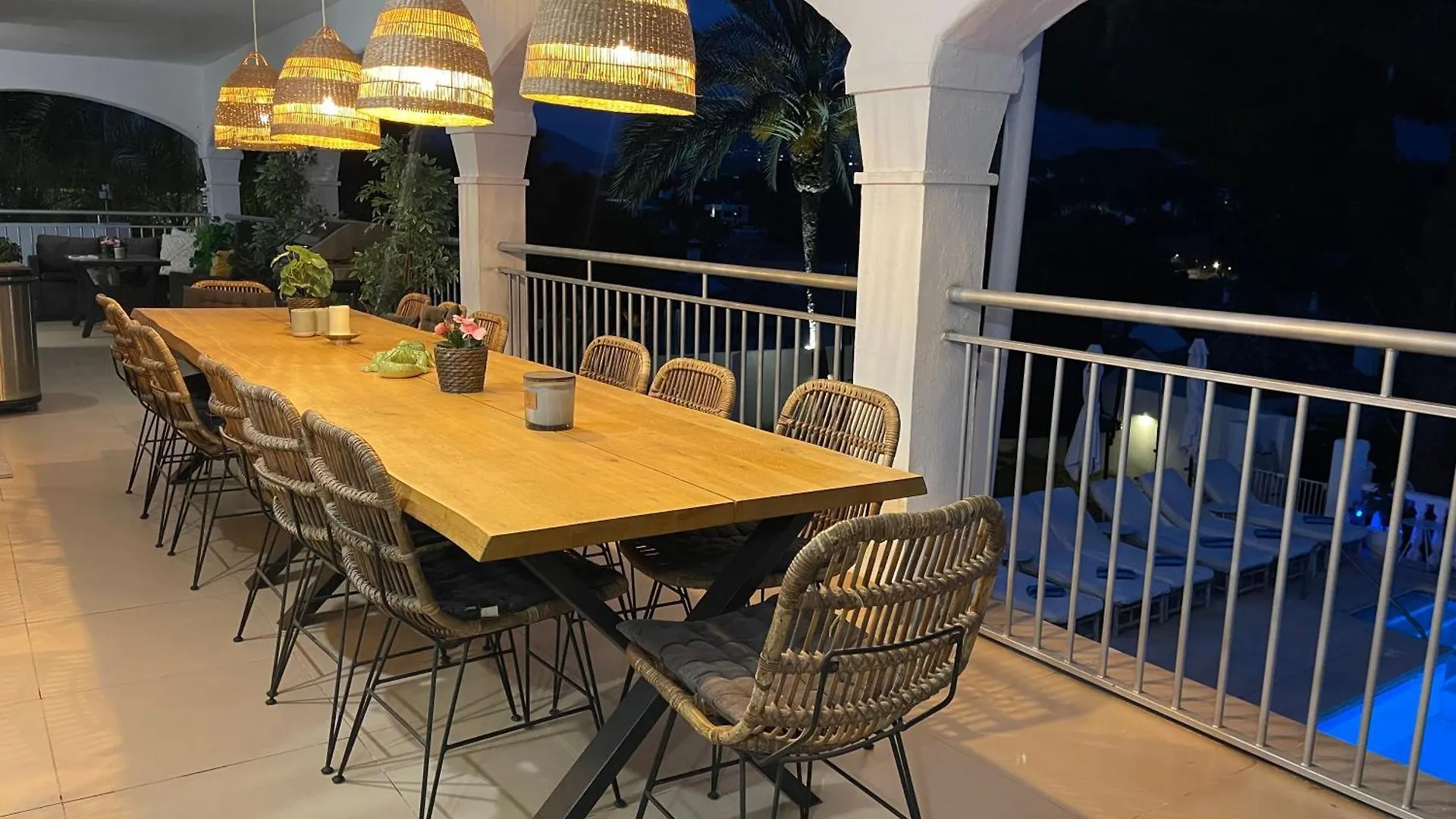 Lovely Accommodation In The Best Location 10-12 Beds! Marbella Villa