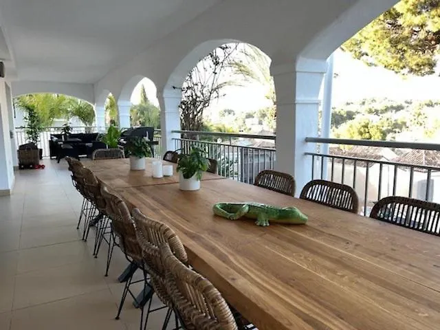 Lovely Accommodation In The Best Location 10-12 Beds! Marbella Villa
